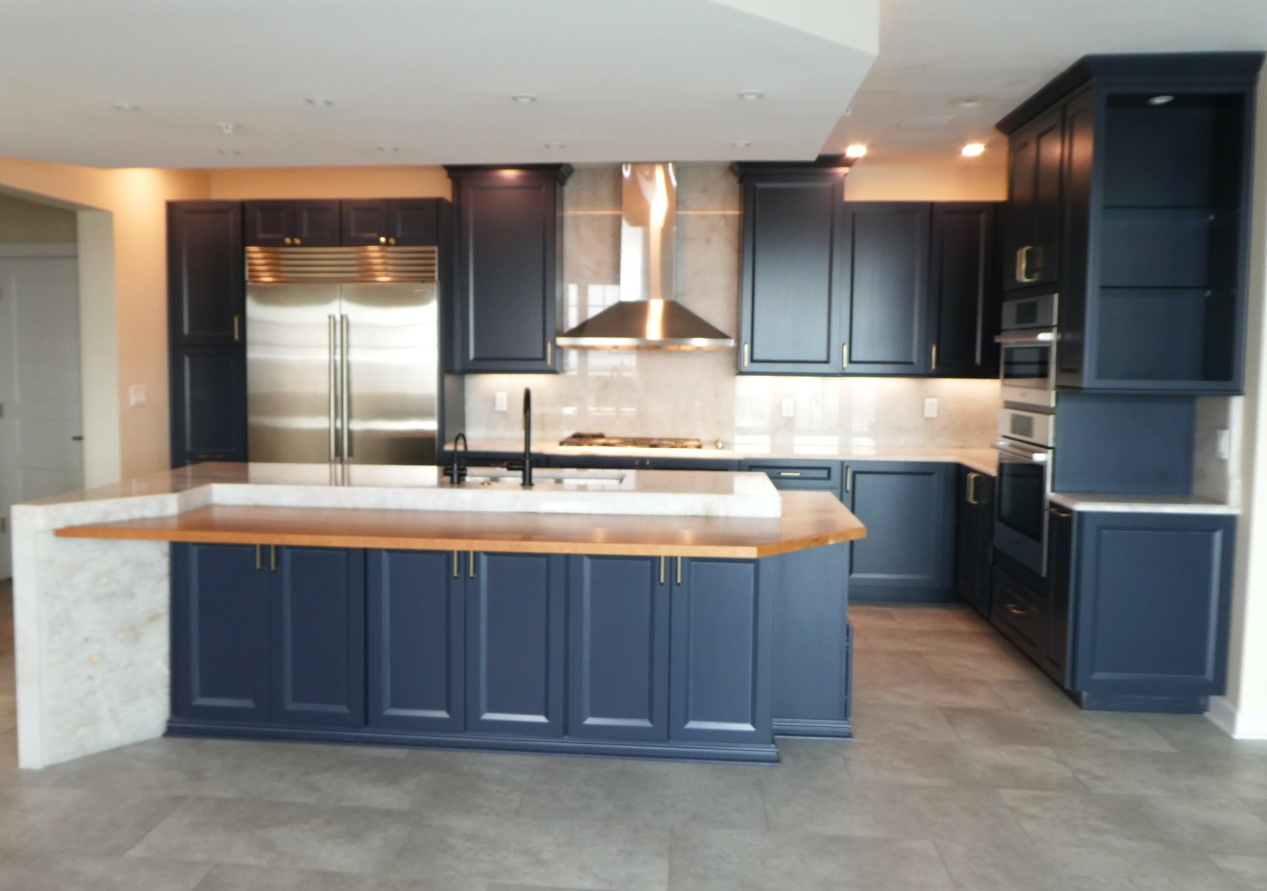 Kitchens / Bathrooms